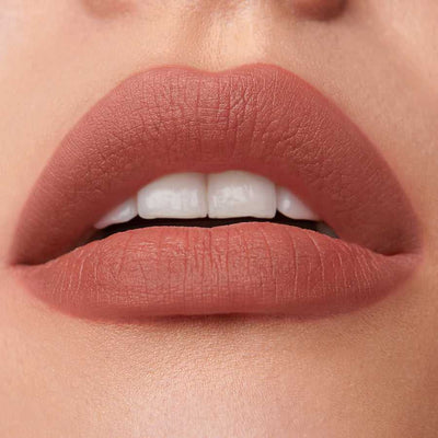 How to Line Lips with Lipstick the Professional Way?