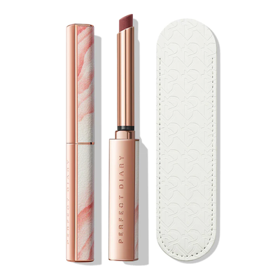 Reasons Why Your Makeup Kits Needs a Black Lip Liner