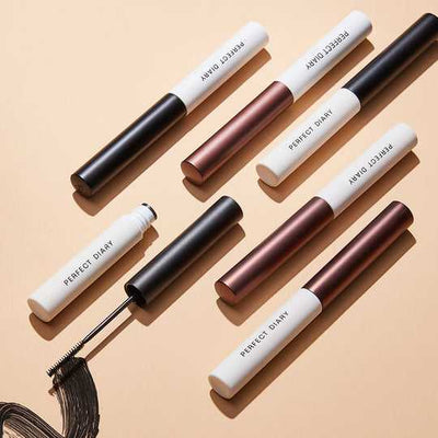 How to create the ideal blacklash effortlessly with a perfect mascara?